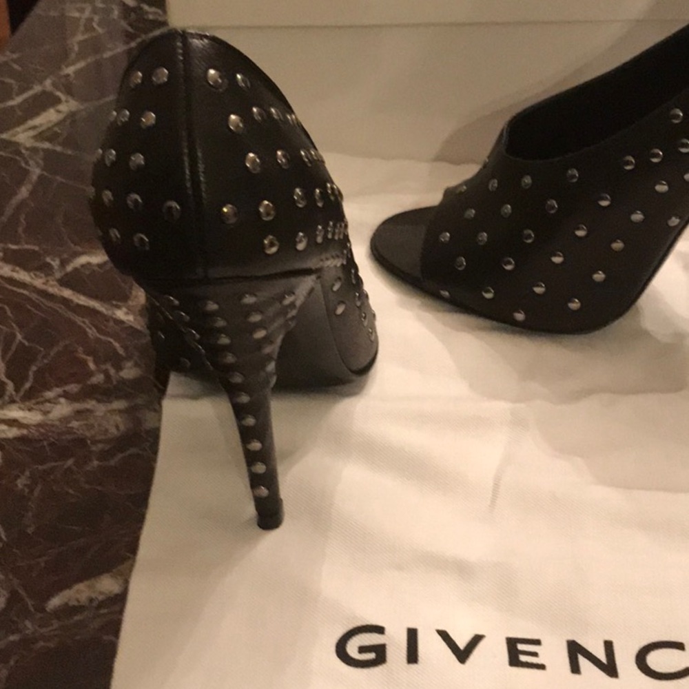 👑HOST PICK👑 Givenchy Kidskin Stilettos - Picture 3 of 8